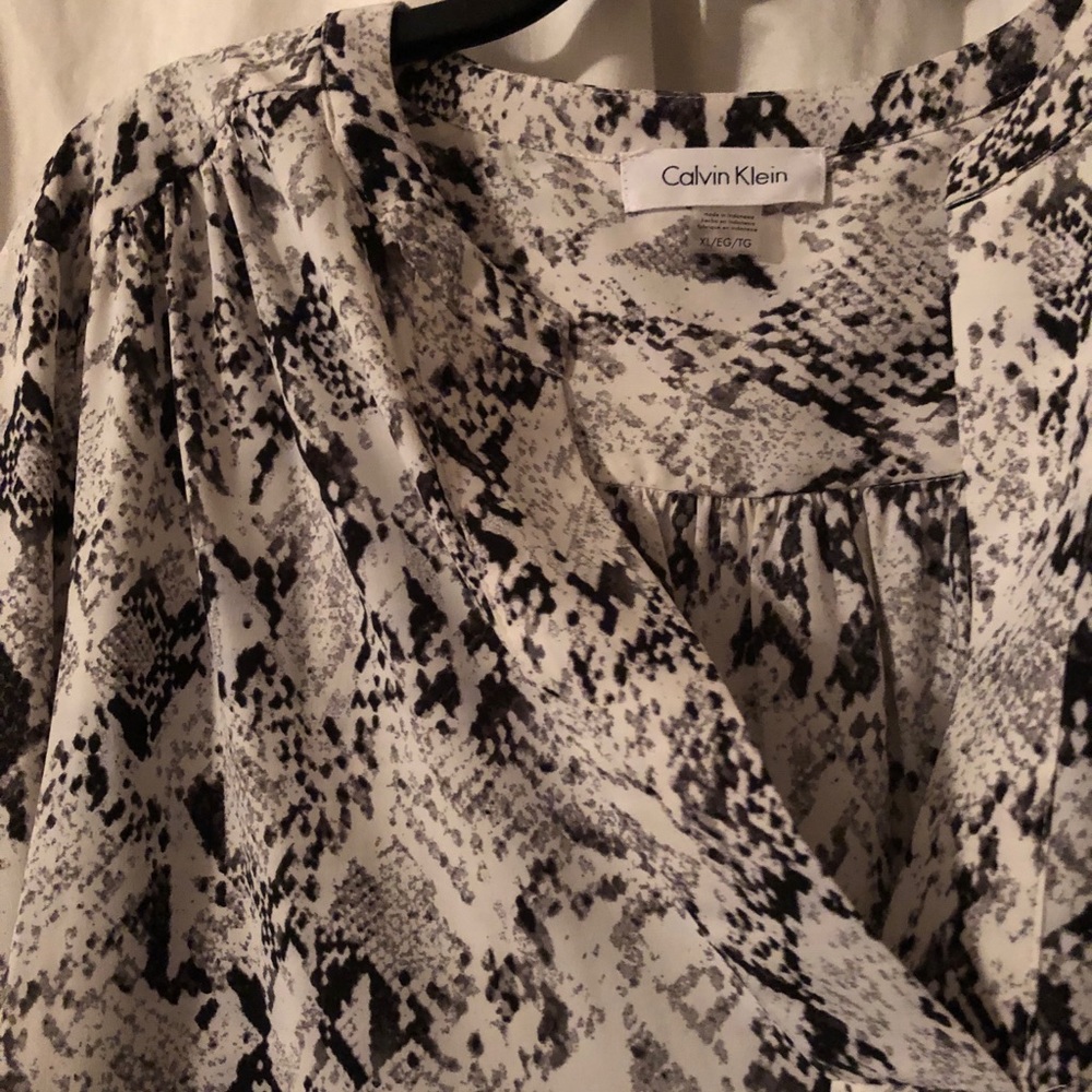 Calvin Klein python print blouse - Picture 4 of 7